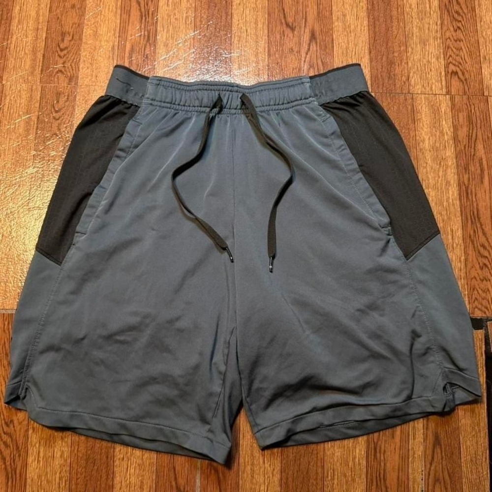 Under Armour‎ Grey Heat Tech Fitted Running Train Shorts Medium
